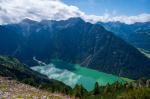 Der Heiterwanger See, dahinter die Kohlbergspitze