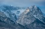 Zugspitze ist noch in den Wolken, nur der kleine Waxenstein hat schon Sonne